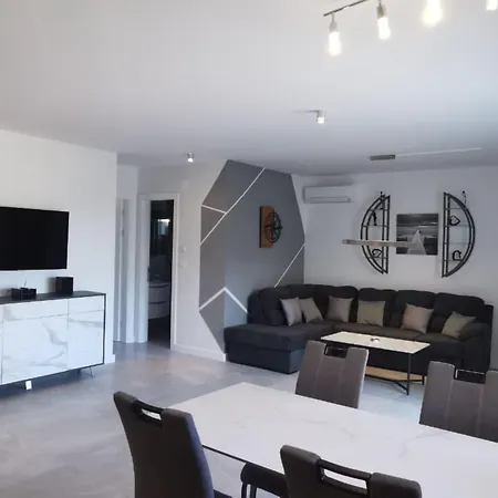 Volme Mit Pool In Ruhiger Lage By Interhome Appartement